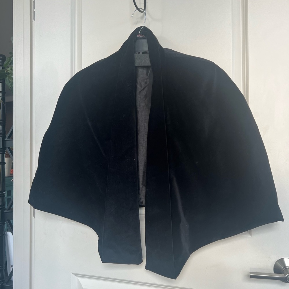 Candice Gwinn Black Claudette Capelet